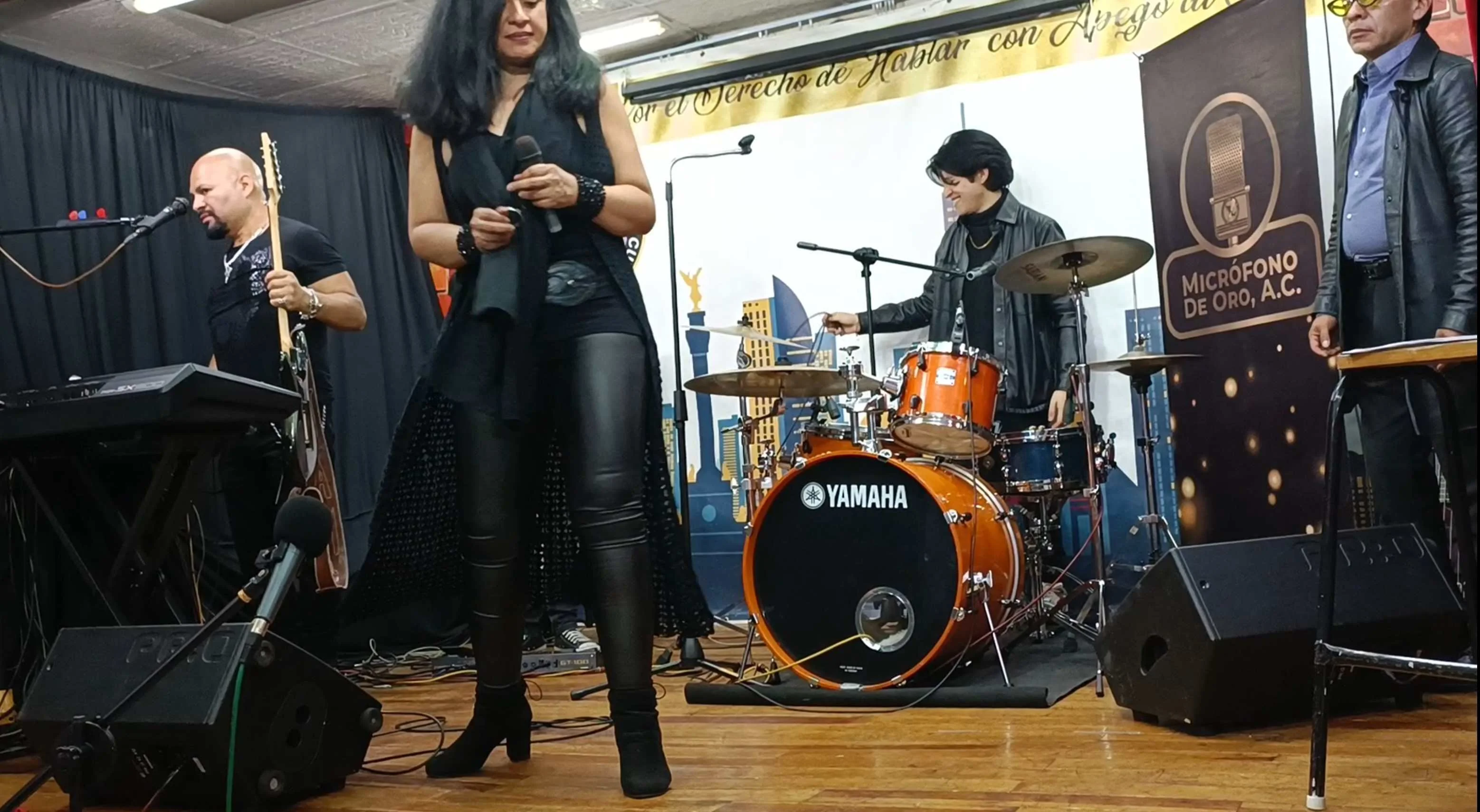 Grupo musical La Célula en evento